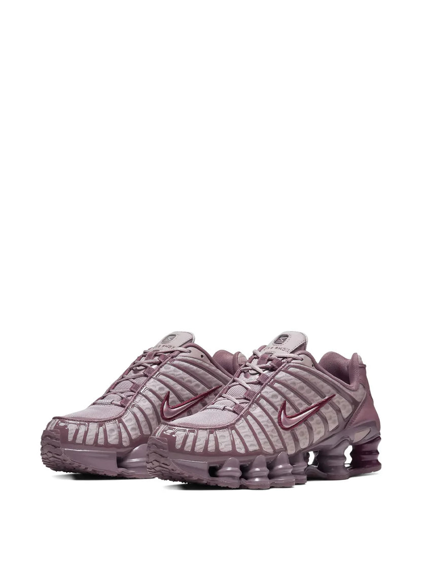 Nike Shox TL – Iconic Cushioning & Futuristic Streetwear Style