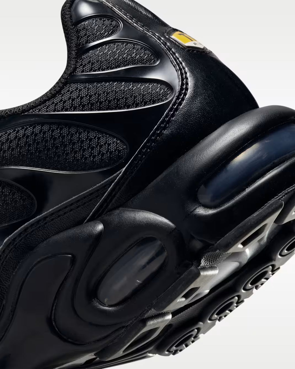 Nike Air Max Plus – Triple Black