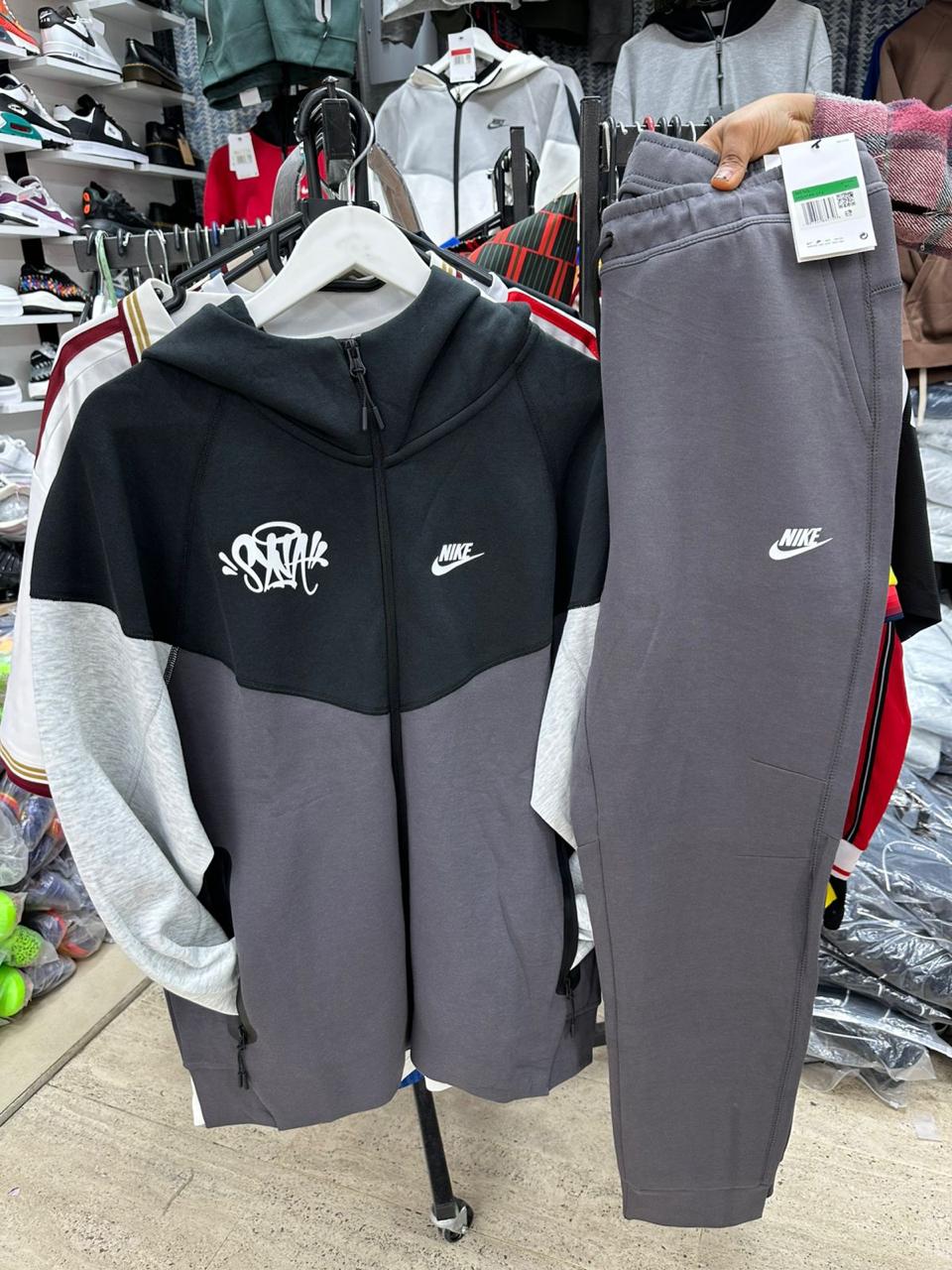 Nike Tech Fleece Tracksuit – Black/Grey/White (SATA Edition)