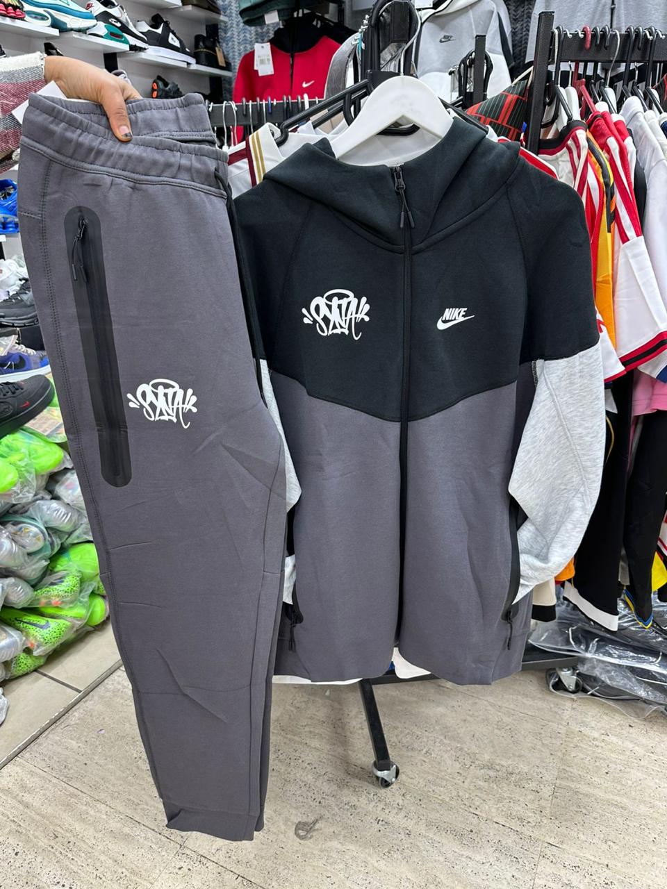 Nike Tech Fleece Tracksuit – Black/Grey/White (SATA Edition)