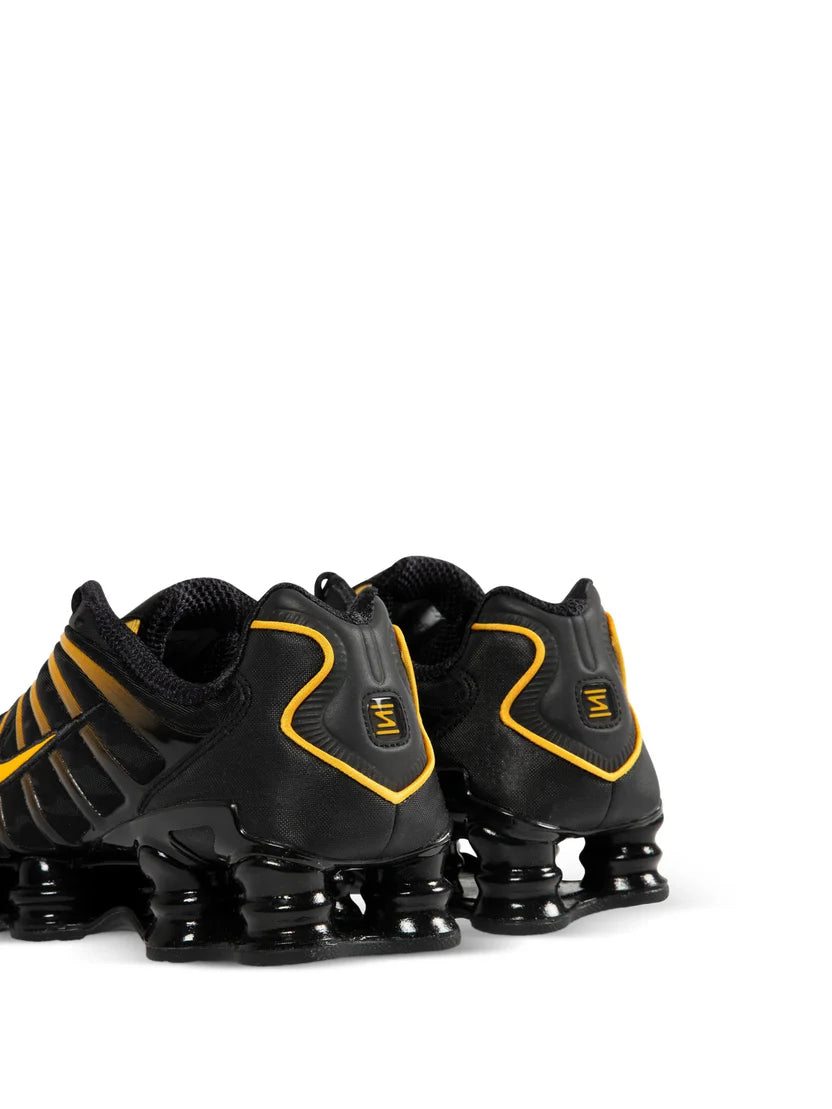Nike Shox TL Sneaker – Futuristic Design & Responsive Cushioning